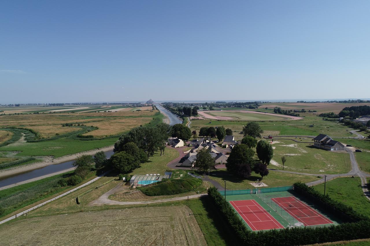 Village De Gites De L'Anse De Moidrey Exteriér fotografie